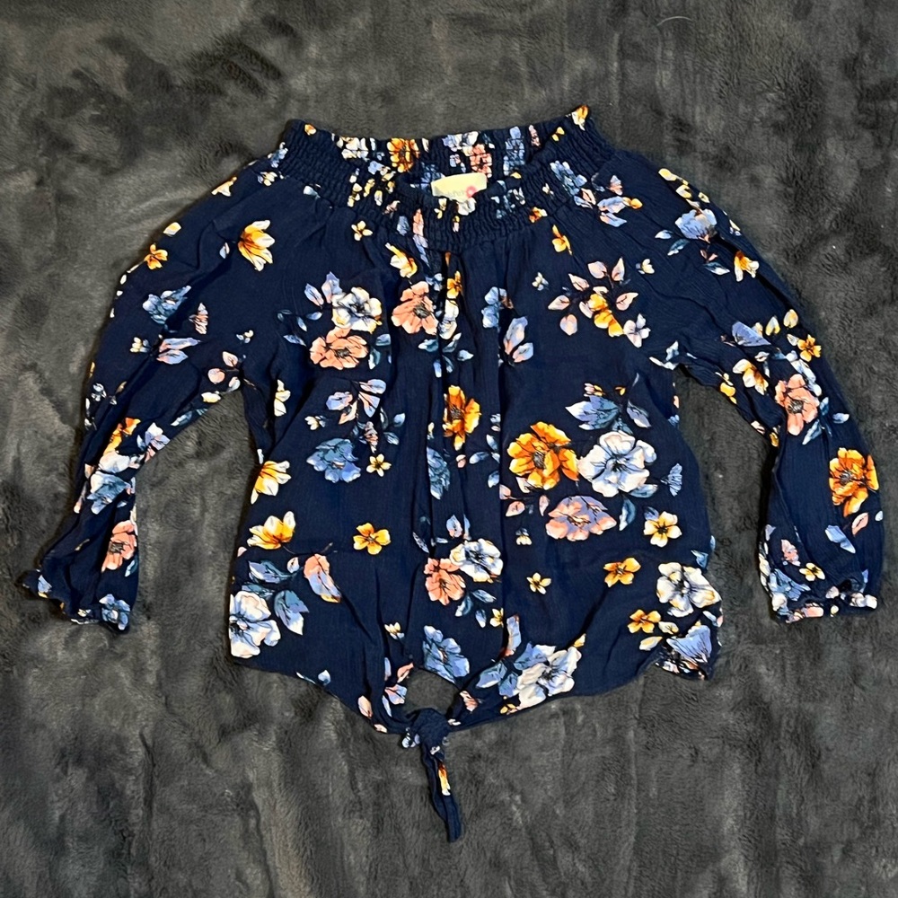 🔹3 for $10🔹 Girls Dressy Tie-Front Shirt